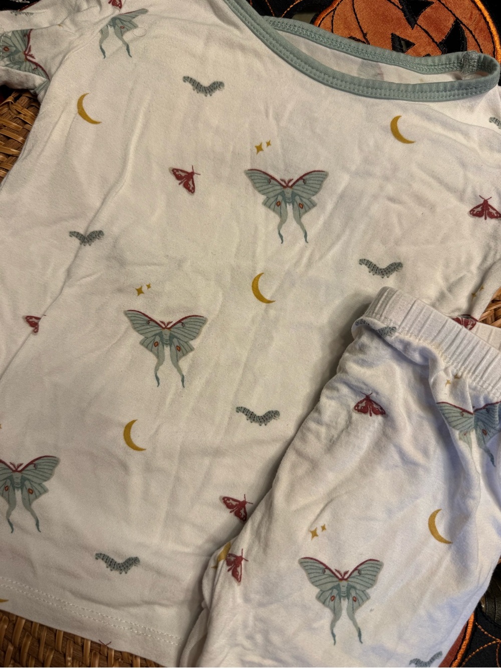 Kyte BABY White Pajama Set with Mint Moths, Gold Moons & Red Accents